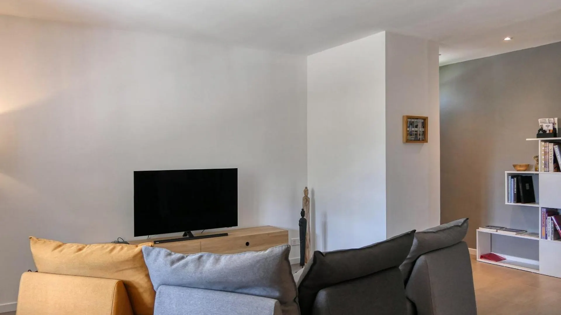 Holiday home Mas Renove A Menerbes : Piscine Privee, Clim, Wifi, Animaux Admis, Parking - Fr-1-708-82 Villa
