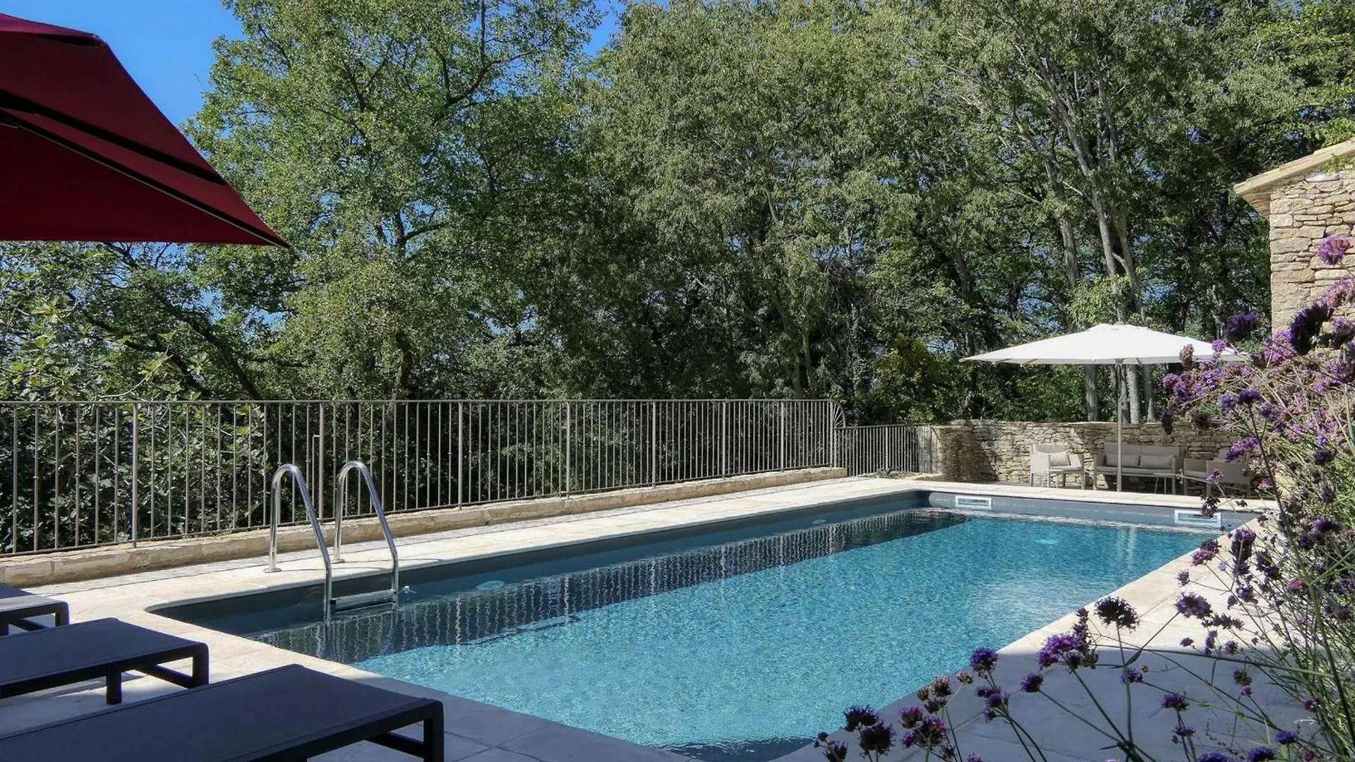 Mas Renove A Menerbes : Piscine Privee, Clim, Wifi, Animaux Admis, Parking - Fr-1-708-82 Villa